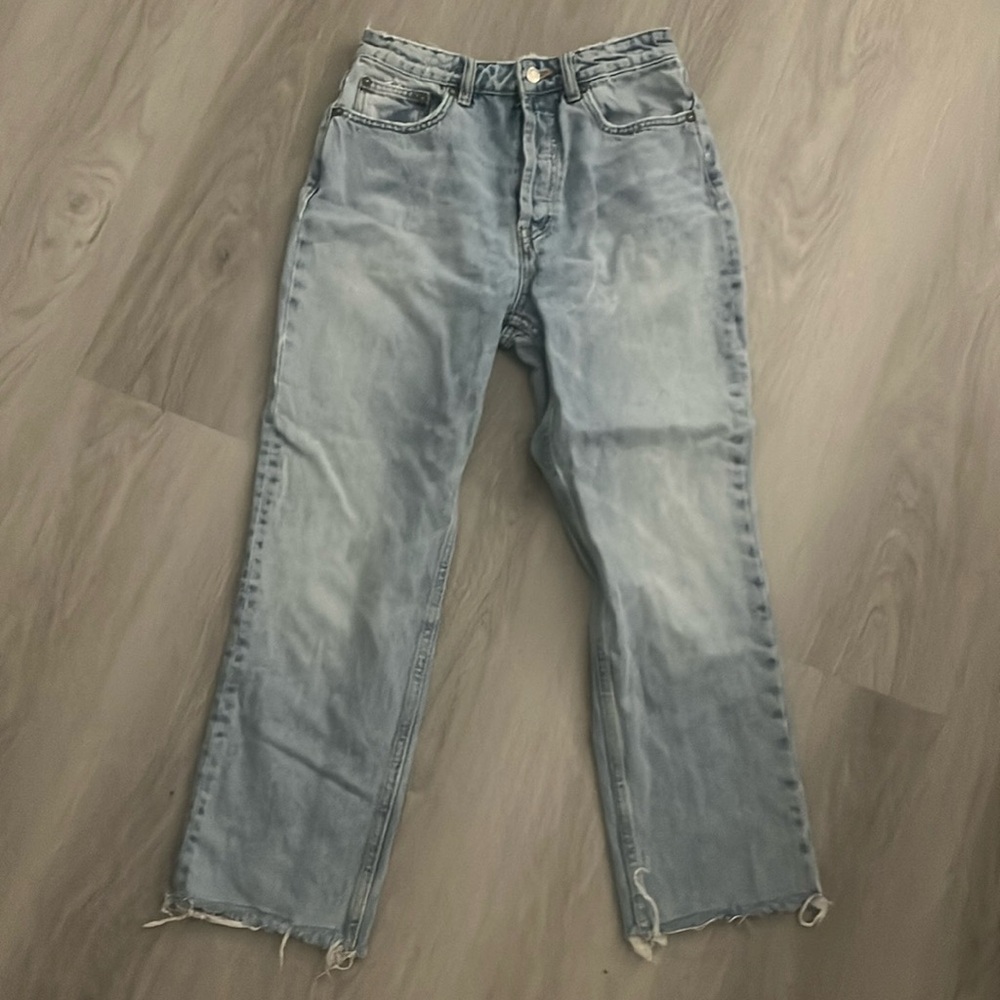 Zara High Waisted Blue Light Washed Jeans